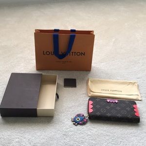 Louis Vuitton Zippy Wallet TOTEM - Limited Edition